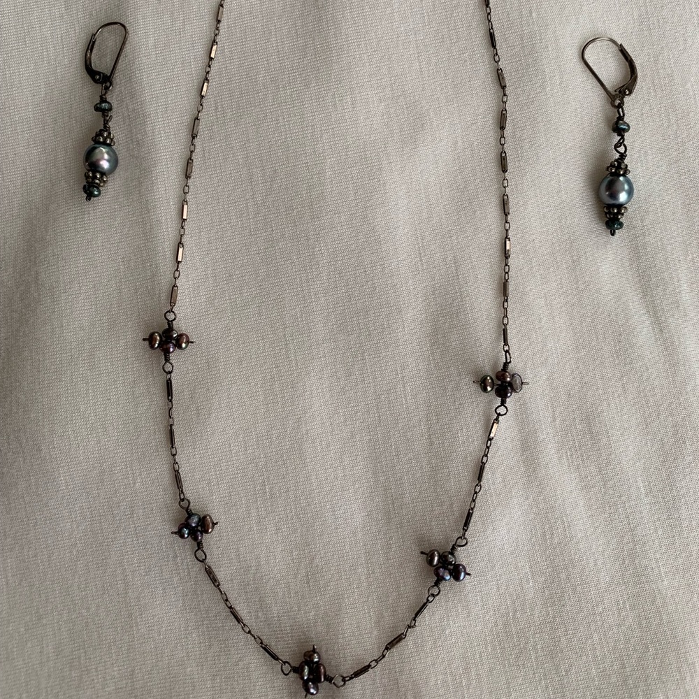 💕Sterling Silver and Pearl Lenni Navarro Necklace - Picture 3 of 7